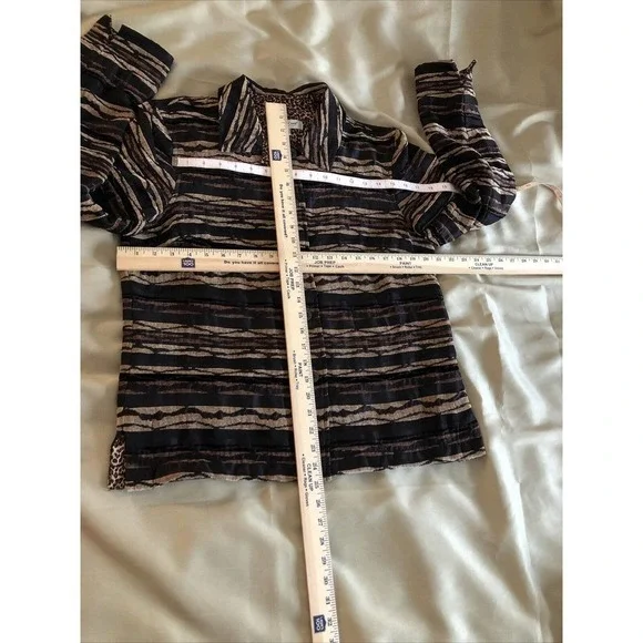 Woman’s Coldwater Creek Striped Brown Jacket M Long Sleeve Open Button Collared - Picture 8 of 9